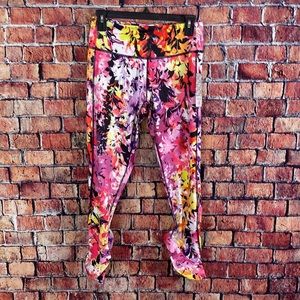 URBAN SAVAGE Ruffle Legging